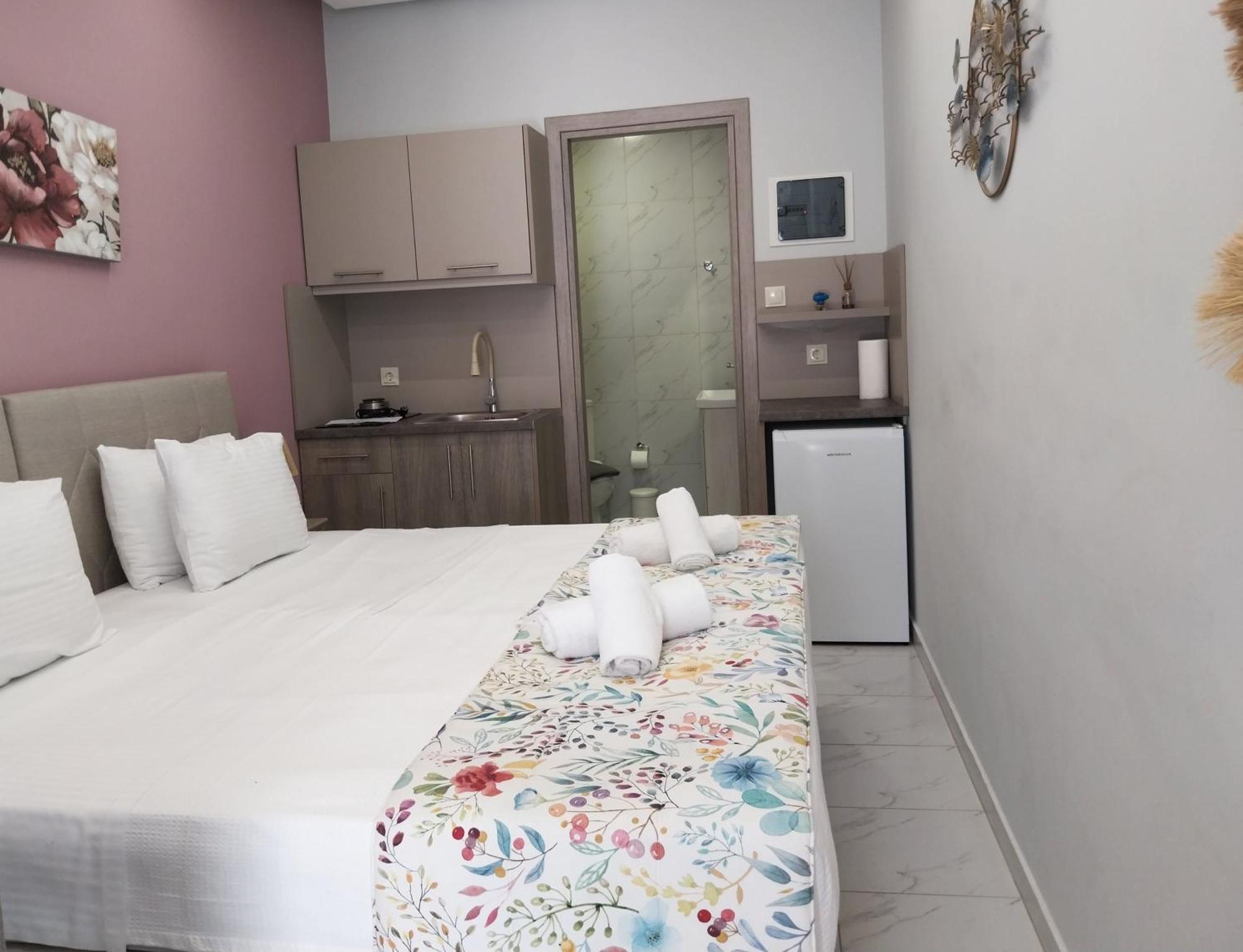 Studios Aigialos Peraía Rom bilde